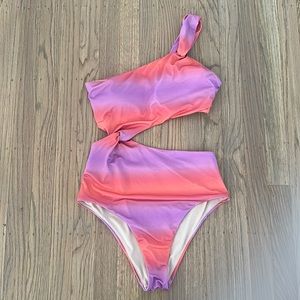 VS ombré cutout shoulder swimsuit